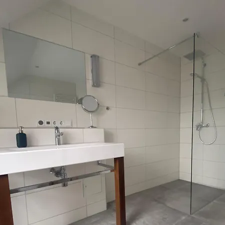 Darssblick, Penthouse-wohnung Fuer 4 Personen Mit Meerblick In *